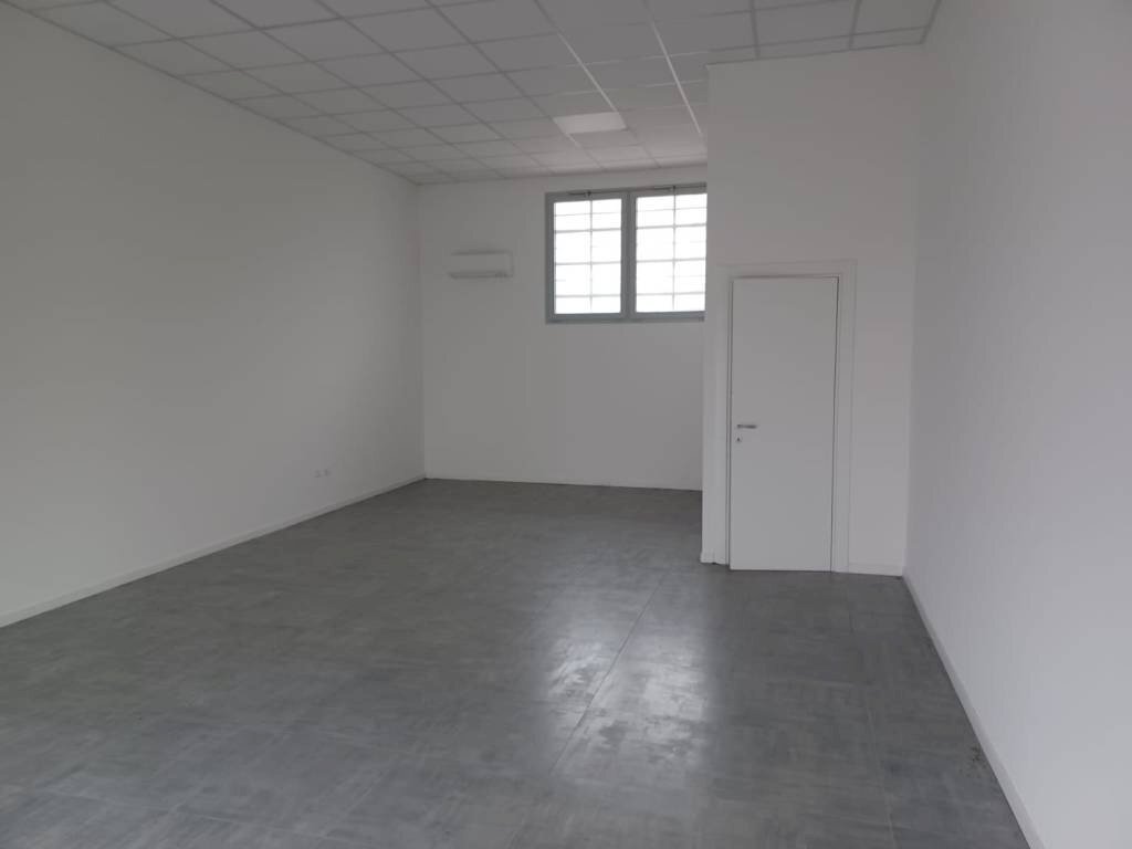 negozio in vendita ad Anzola dell'Emilia