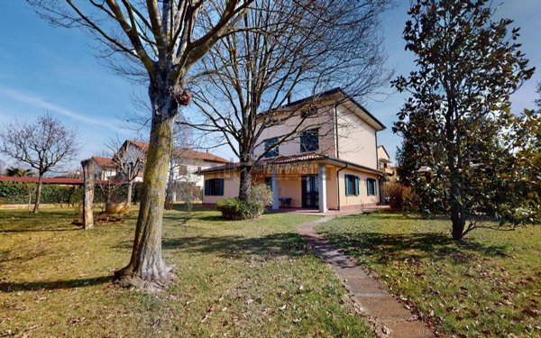 casa indipendente ad Anzola dell'Emilia in zona San Giacomo Del Martignone