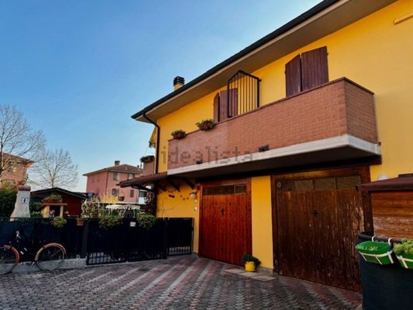 casa indipendente ad Anzola dell'Emilia in zona San Giacomo Del Martignone