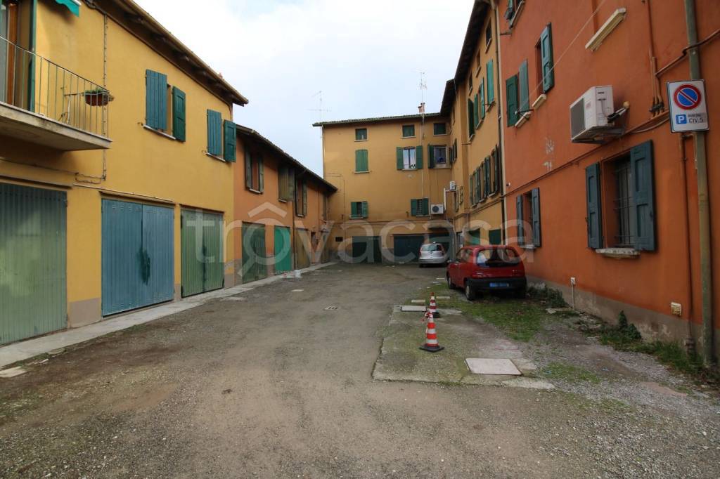 locale di sgombero in vendita ad Anzola dell'Emilia in zona Lavino di Mezzo