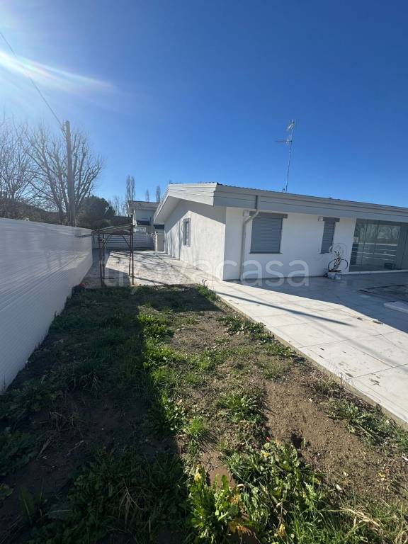 casa indipendente in vendita ad Anzola dell'Emilia in zona Ponte Samoggia