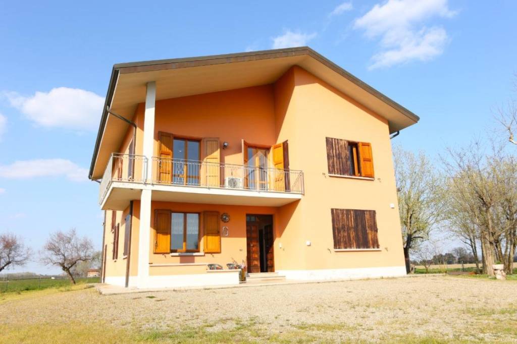 casa indipendente ad Anzola dell'Emilia in zona San Giacomo Del Martignone
