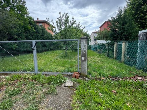 locale commerciale in vendita ad Anzola dell'Emilia