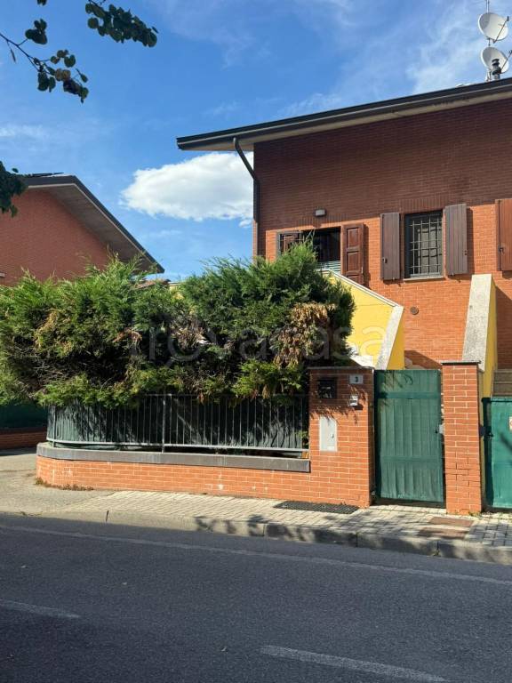 casa indipendente in vendita ad Anzola dell'Emilia in zona Ponte Samoggia