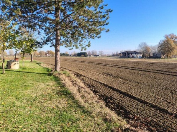 terreno agricolo in vendita ad Anzola dell'Emilia in zona Santa Maria in Strada