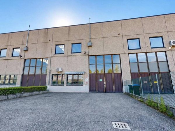 locale commerciale in vendita ad Anzola dell'Emilia in zona Ponte Samoggia