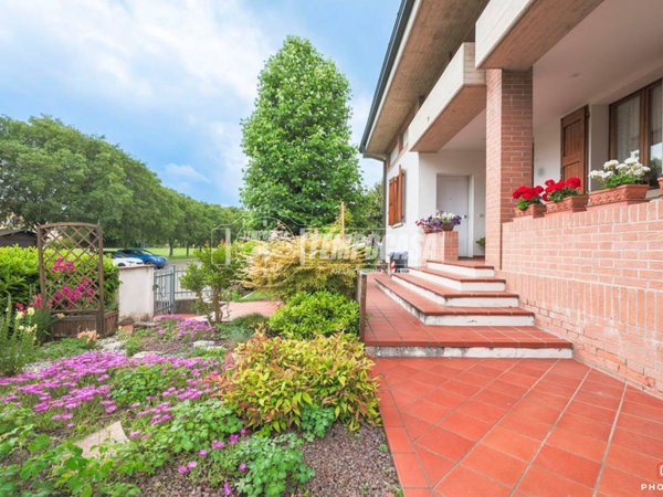 casa indipendente in vendita ad Anzola dell'Emilia in zona Ponte Samoggia
