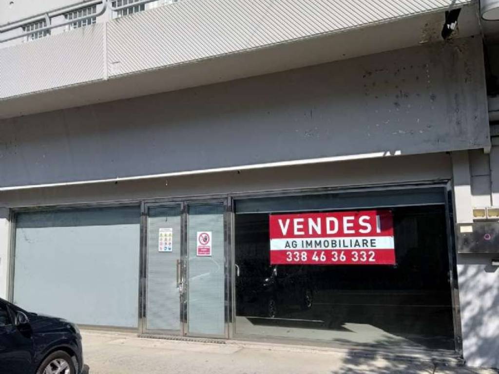 negozio in vendita ad Argelato in zona Funo