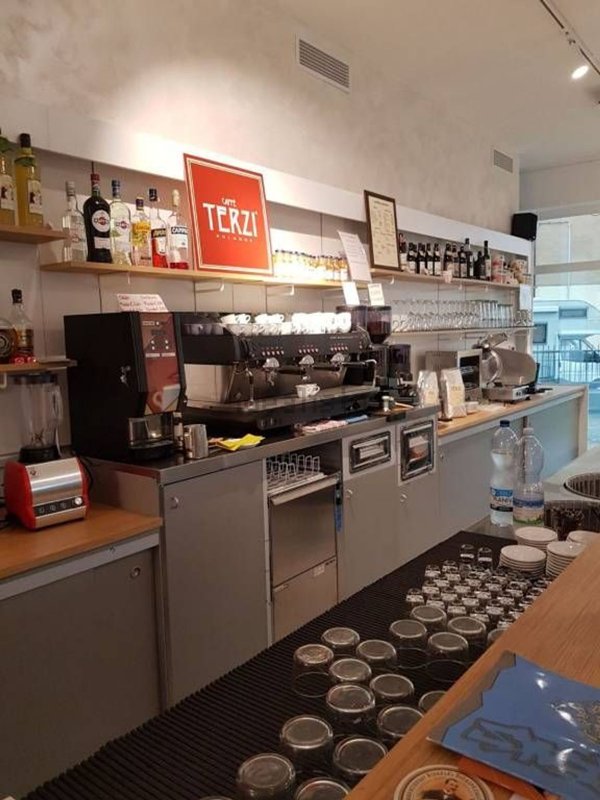 negozio in vendita ad Argelato in zona Funo