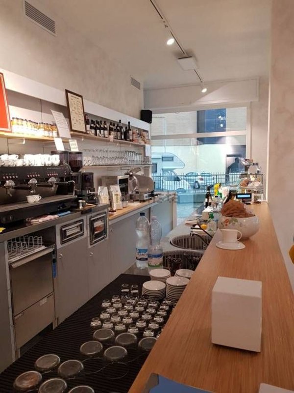 negozio in vendita ad Argelato in zona Funo
