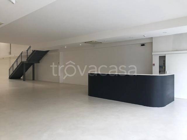 locale commerciale in vendita ad Argelato in zona Funo