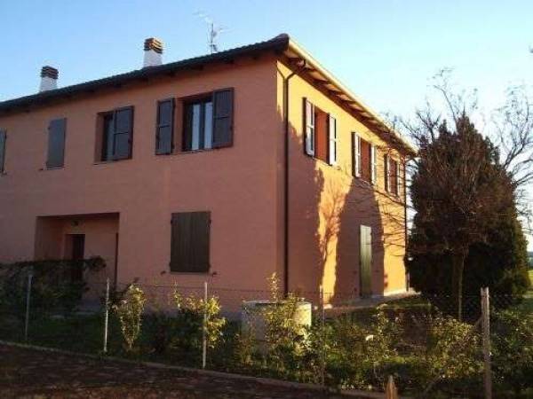 casa indipendente in vendita ad Argelato in zona Casadio