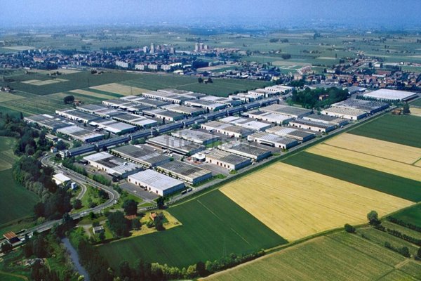 locale di sgombero in vendita ad Argelato in zona Funo