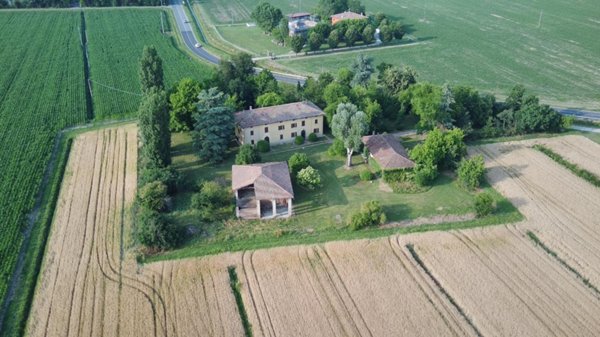 casale in vendita ad Argelato in zona Funo