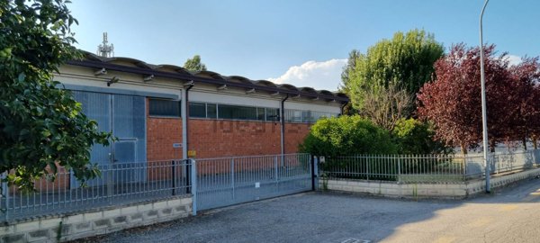 locale di sgombero in vendita ad Argelato