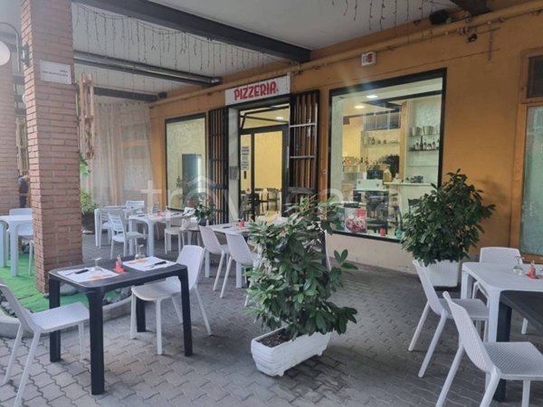 negozio in vendita ad Argelato in zona Funo