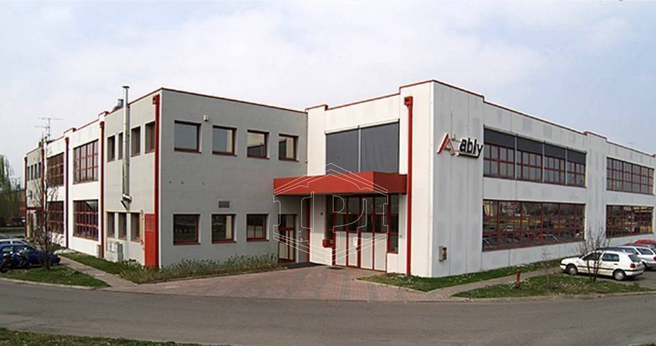 locale commerciale in vendita ad Argelato in zona Funo