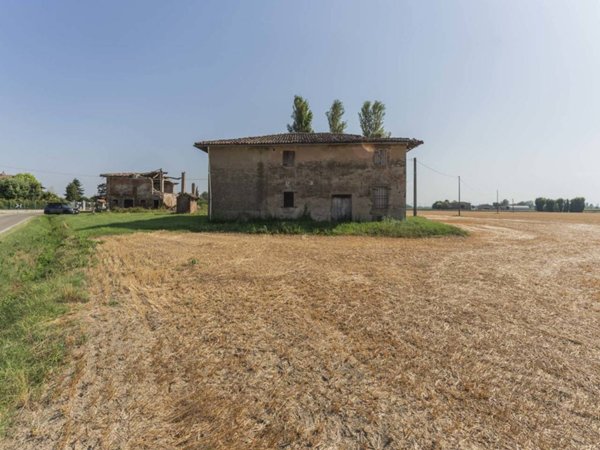 casale in vendita ad Argelato in zona Casadio