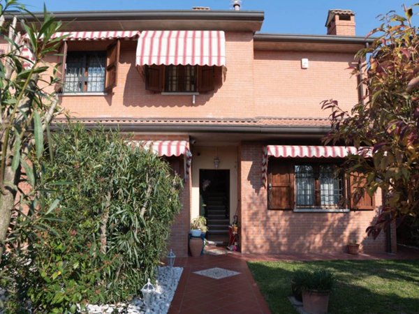 casa indipendente in vendita ad Argelato in zona Funo