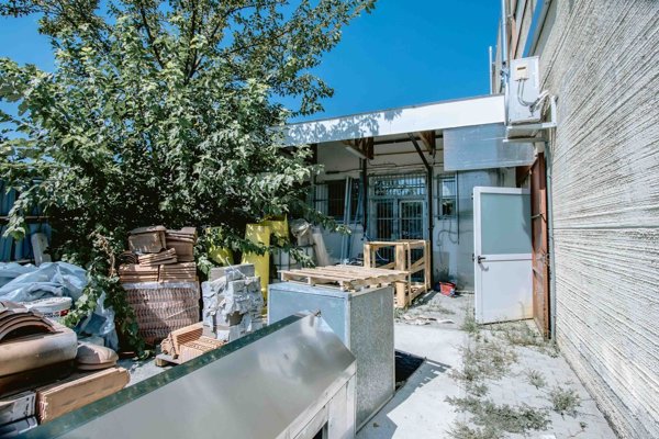 locale commerciale in vendita ad Argelato in zona Funo