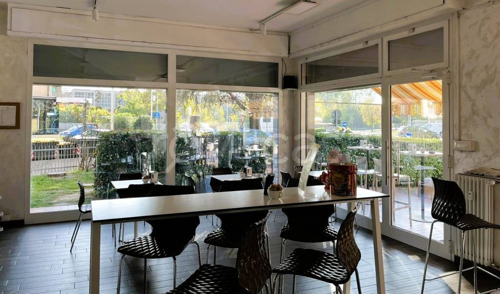 negozio in vendita ad Argelato in zona Funo