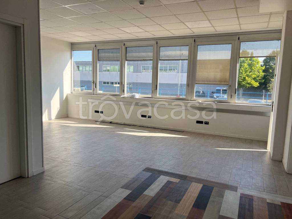 ufficio in vendita ad Argelato in zona Funo