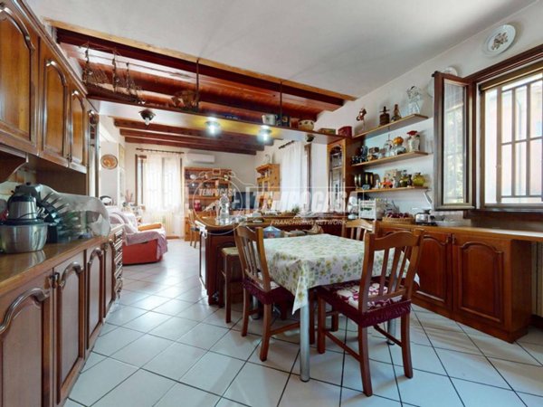 casa indipendente in vendita ad Argelato in zona Malacappa