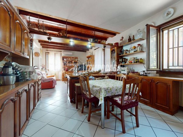 casa indipendente in vendita ad Argelato in zona Malacappa