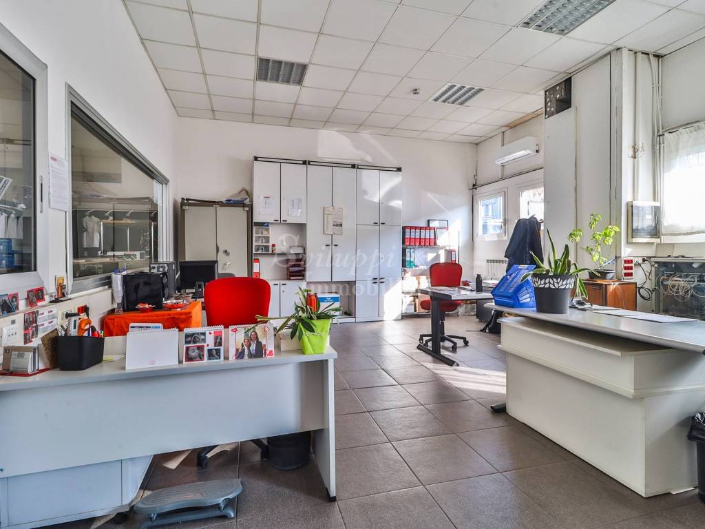 locale commerciale in vendita ad Argelato in zona Funo