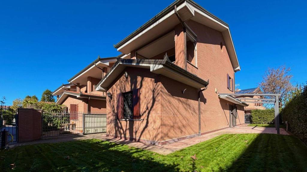 casa indipendente in vendita ad Argelato in zona Funo