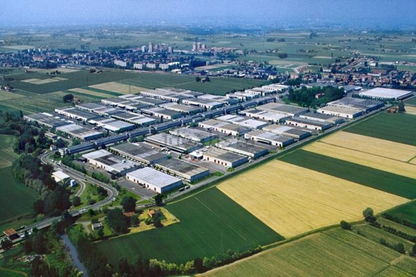 locale di sgombero in vendita ad Argelato in zona Funo