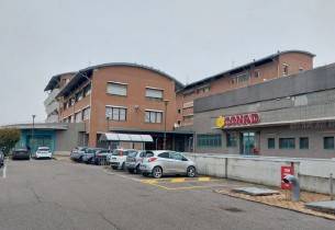 negozio in vendita ad Argelato in zona Funo