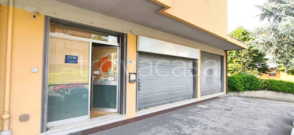 negozio in vendita ad Argelato in zona Funo