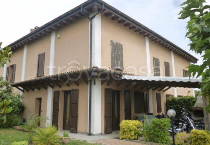 casa indipendente in vendita ad Argelato in zona Casadio