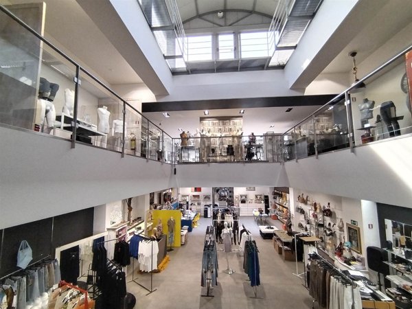 locale commerciale in vendita ad Argelato in zona Funo
