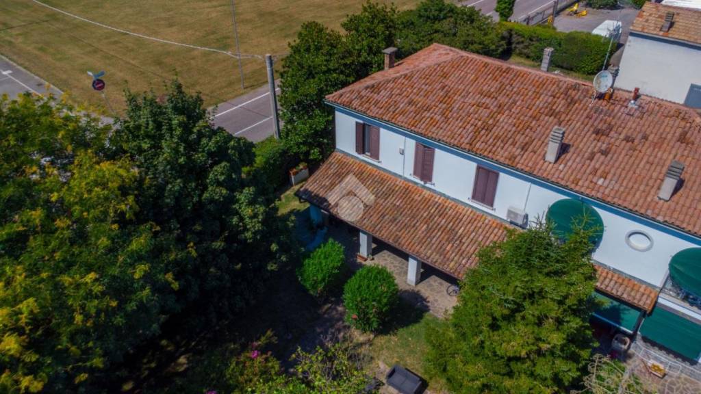 casa indipendente in vendita a Baricella