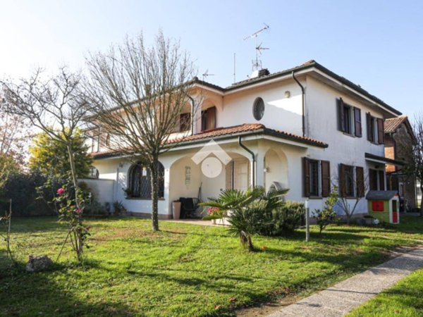 casa indipendente in vendita a Baricella in zona Boschi