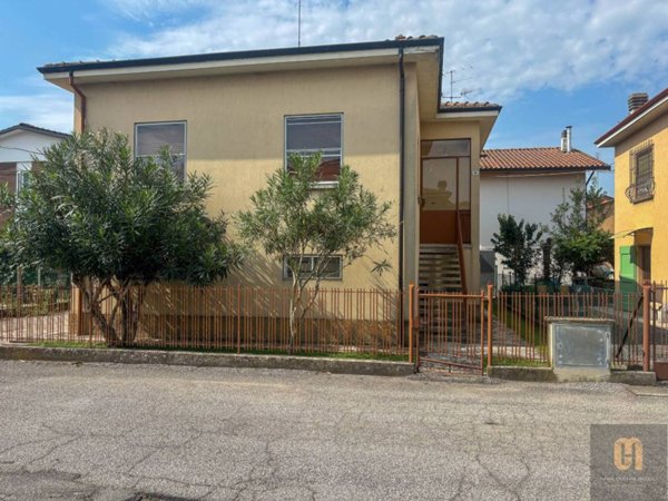 casa indipendente in vendita a Baricella in zona San Gabriele