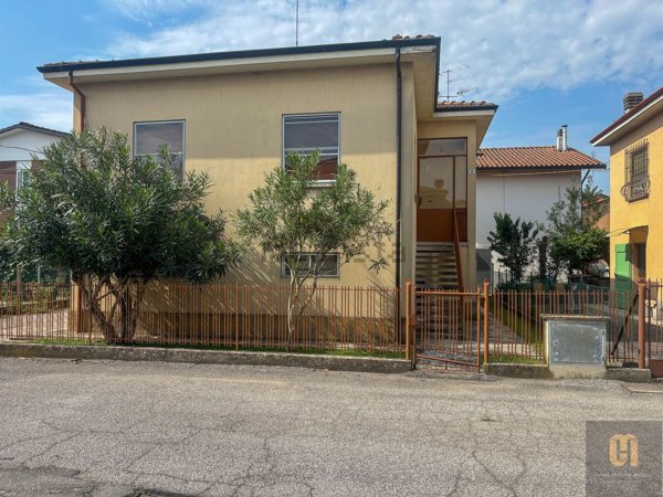 casa indipendente in vendita a Baricella in zona San Gabriele