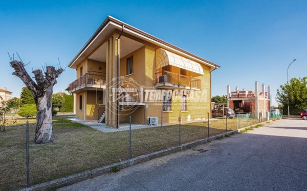 appartamento in vendita a Baricella in zona Mondonuovo