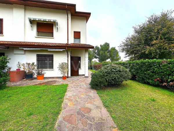 casa indipendente in vendita a Baricella