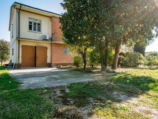 casa indipendente in vendita a Baricella in zona Boschi