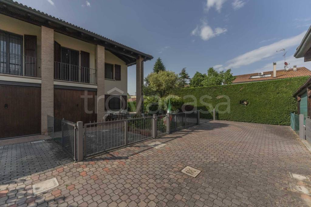 casa indipendente in vendita a Baricella