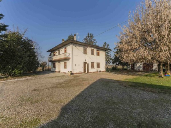 casa indipendente in vendita a Baricella in zona Boschi