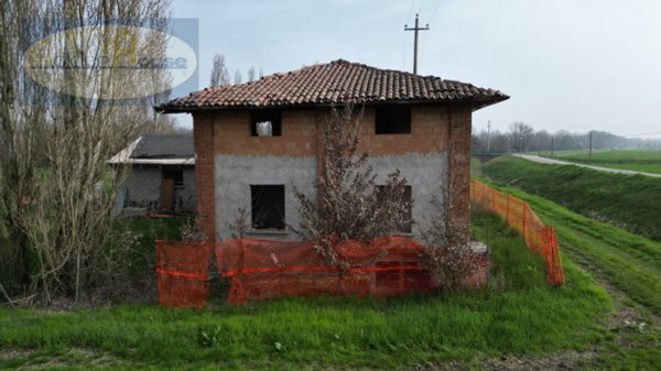 rudere in vendita a Baricella in zona San Gabriele