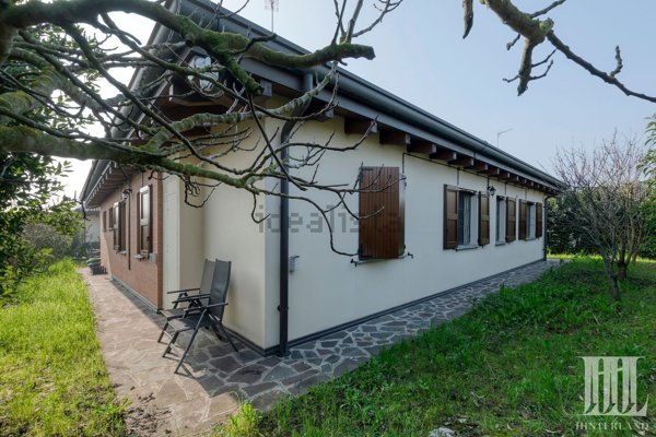 casa indipendente in vendita a Baricella