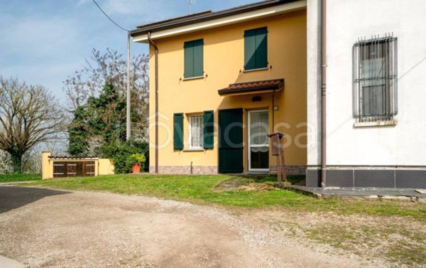 casa indipendente in vendita a Baricella in zona Boschi
