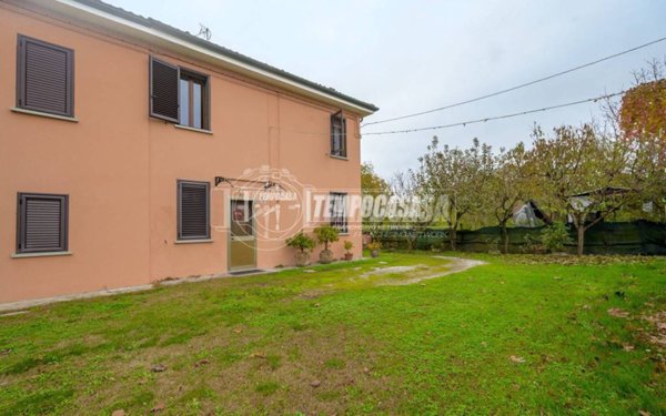 casa indipendente in vendita a Baricella in zona Boschi