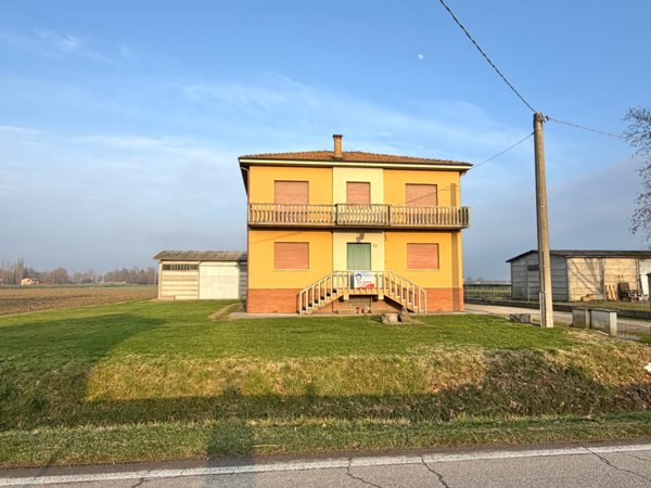 casa indipendente in vendita a Baricella in zona Boschi