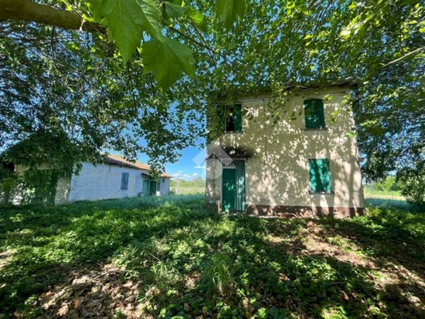 casale in vendita a Baricella in zona Boschi